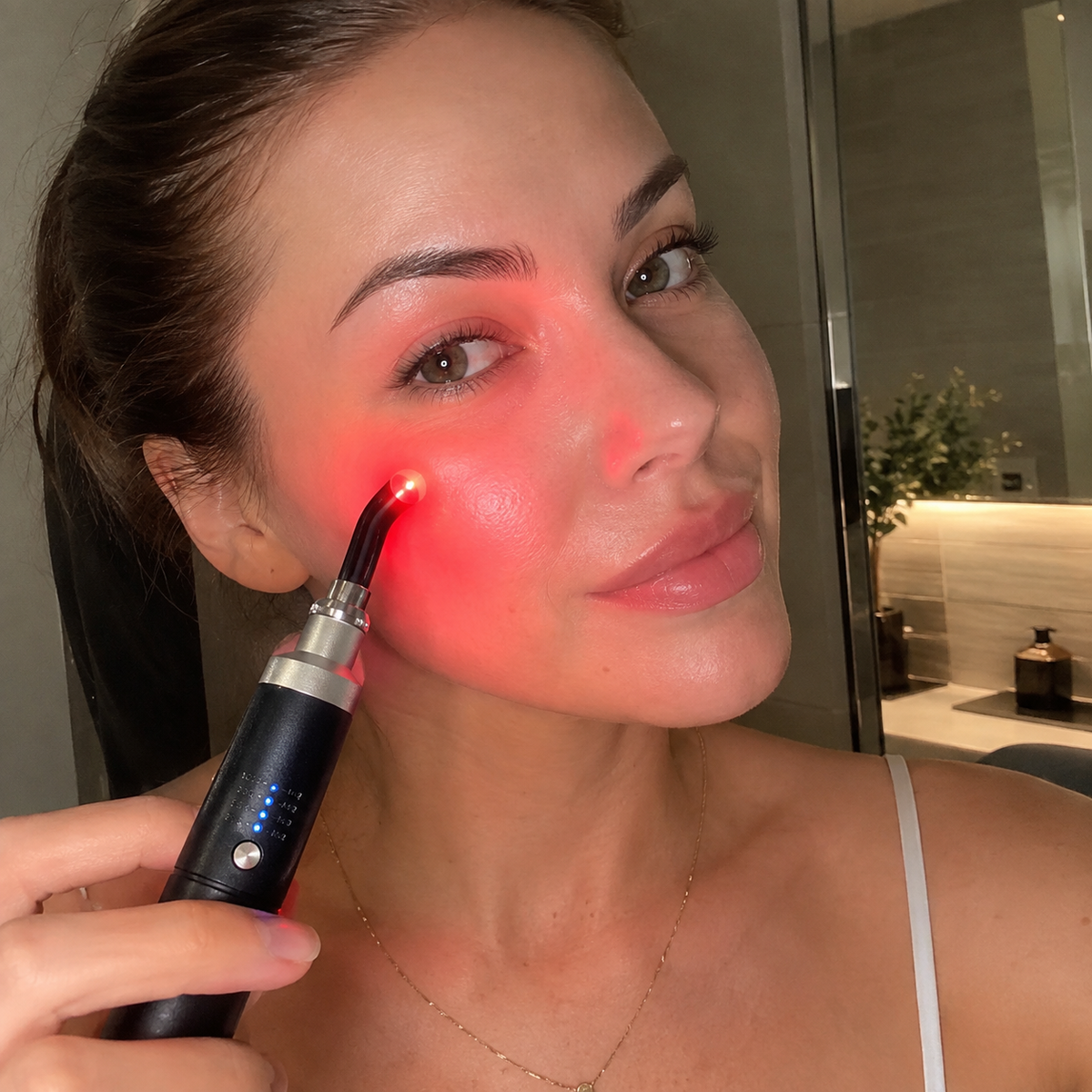 Handheld Red Light Therapy Device